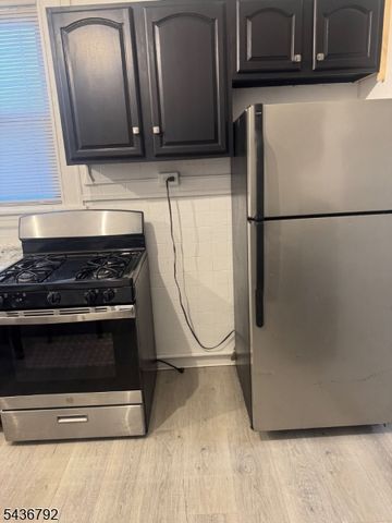 73 2nd St, Newark City, NJ 07107