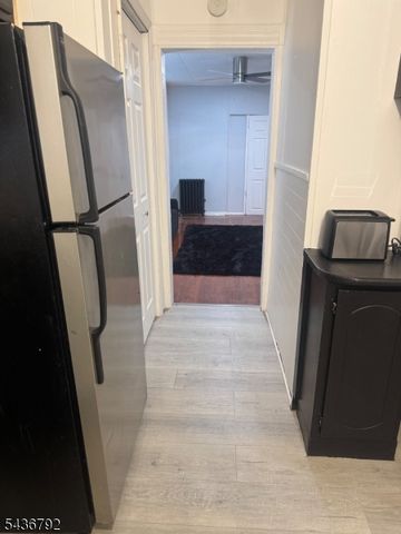 73 2nd St, Newark City, NJ 07107