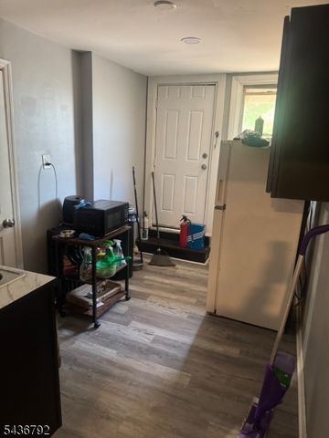 73 2nd St, Newark City, NJ 07107