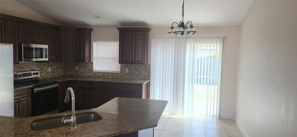 Image 11 of property listing at 3679 TRIANON DRIVE, Orlando, FL 32818
