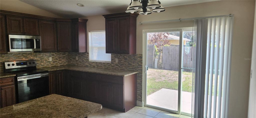 Image 44 of property listing at 3679 TRIANON DRIVE, Orlando, FL 32818