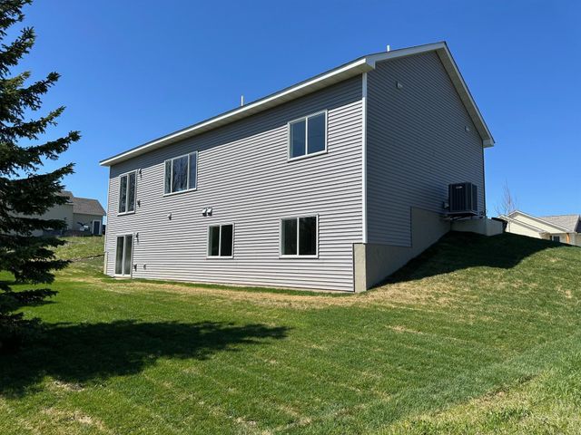 1230 Olivia Street SE, New Prague, MN 56071