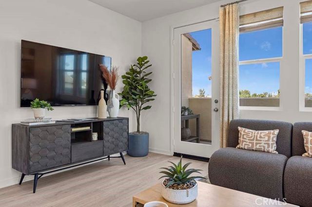 129 Evergreen Lane, Claremont, CA 91711