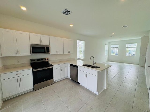 3140 SKYLINE LOOP, Kissimmee, FL 34758