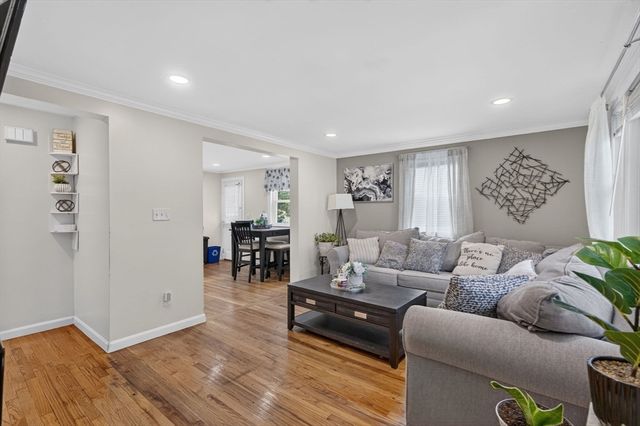 193 Pond St, Randolph, MA 02368