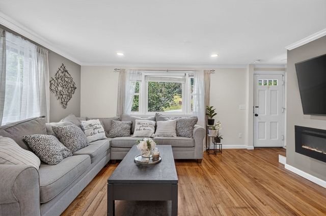 193 Pond St, Randolph, MA 02368