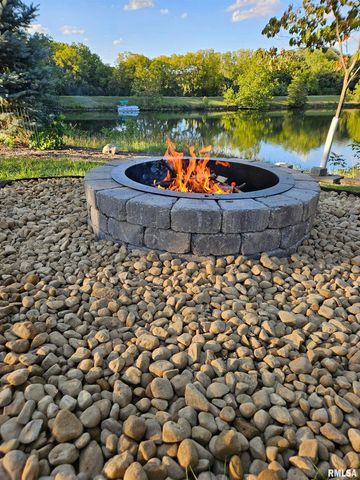 1828 WINGED FOOT Drive, Pekin, IL 61554