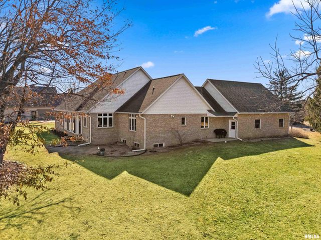 1828 WINGED FOOT Drive, Pekin, IL 61554