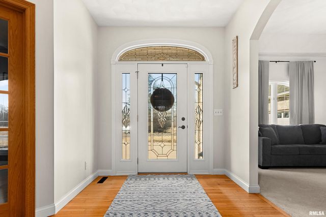 1828 WINGED FOOT Drive, Pekin, IL 61554