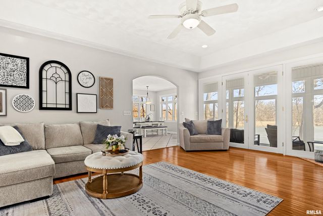 1828 WINGED FOOT Drive, Pekin, IL 61554