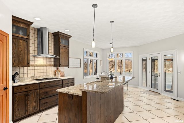 1828 WINGED FOOT Drive, Pekin, IL 61554