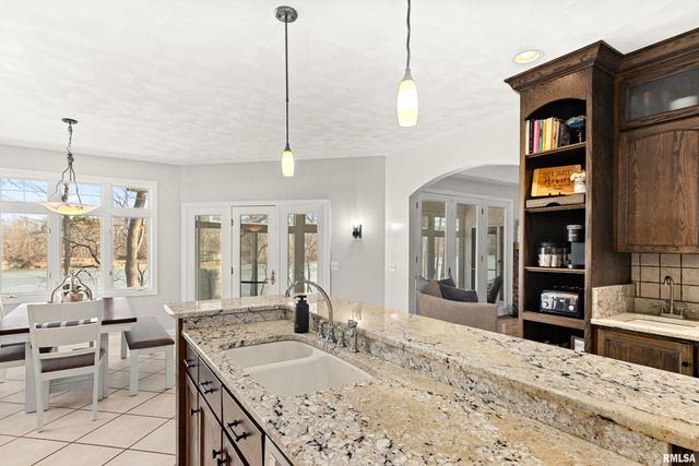 1828 WINGED FOOT Drive, Pekin, IL 61554