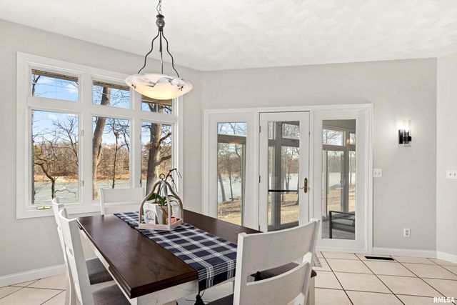 1828 WINGED FOOT Drive, Pekin, IL 61554