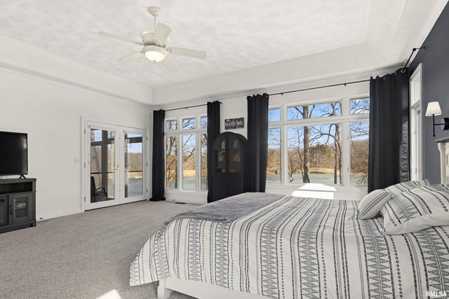 1828 WINGED FOOT Drive, Pekin, IL 61554