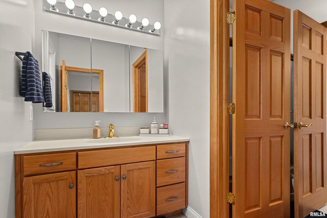 1828 WINGED FOOT Drive, Pekin, IL 61554