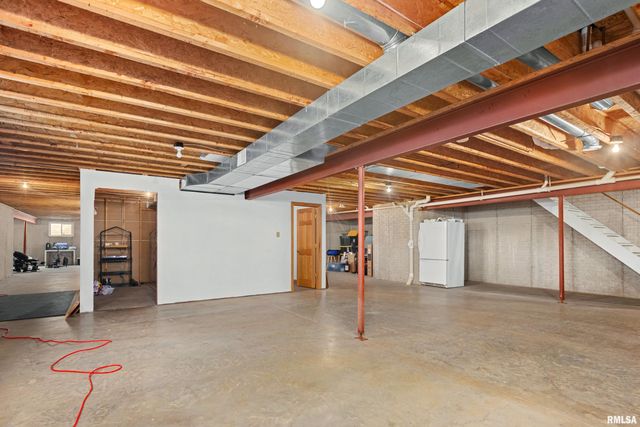 1828 WINGED FOOT Drive, Pekin, IL 61554