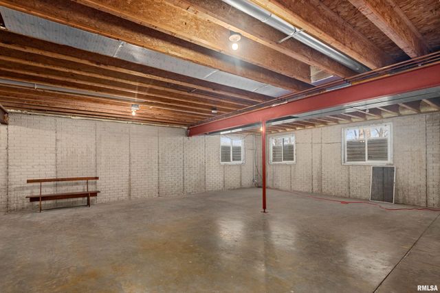 1828 WINGED FOOT Drive, Pekin, IL 61554