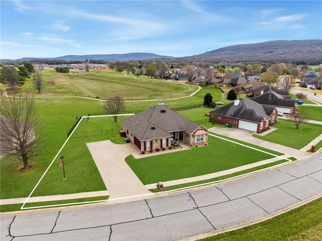 12208 Riviera Place, Farmington, AR 72730