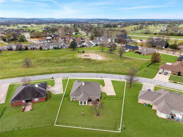 12208 Riviera Place, Farmington, AR 72730