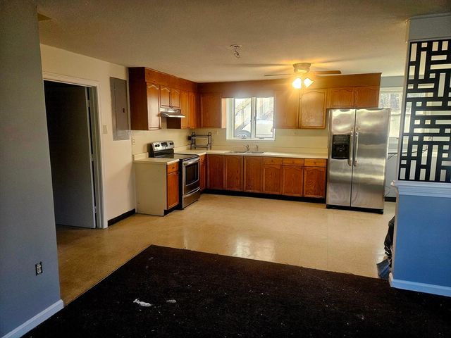 88 Albert Ave 2, Springfield, MA 01151