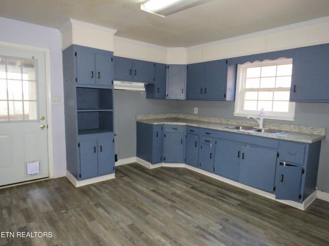 4330 Fulton Rd, Corryton, TN 37721