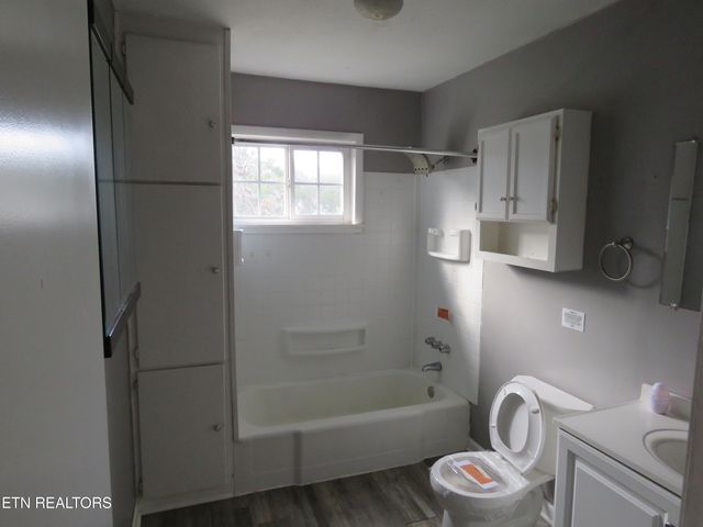 4330 Fulton Rd, Corryton, TN 37721