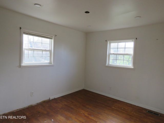 4330 Fulton Rd, Corryton, TN 37721