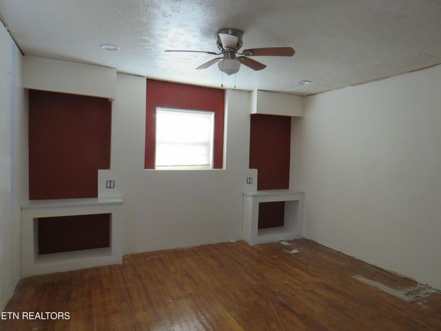 4330 Fulton Rd, Corryton, TN 37721