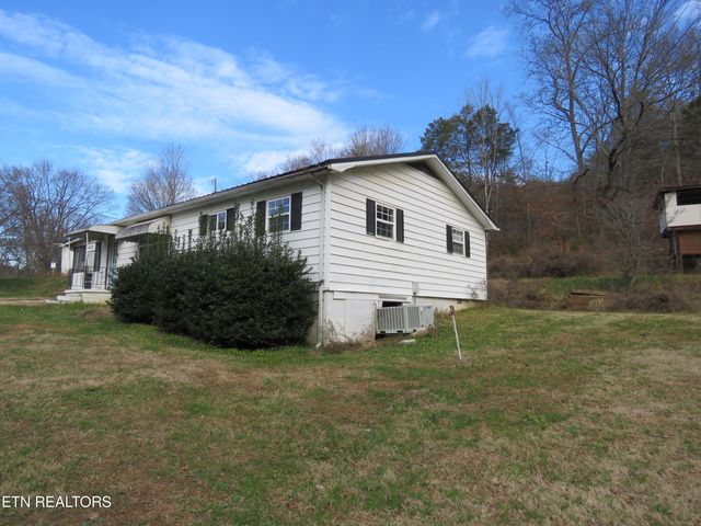 4330 Fulton Rd, Corryton, TN 37721