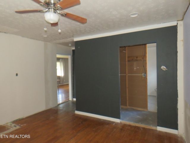 4330 Fulton Rd, Corryton, TN 37721