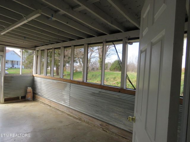 4330 Fulton Rd, Corryton, TN 37721