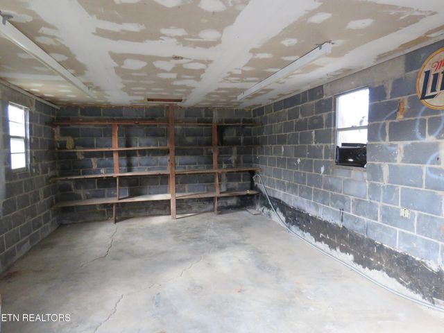 4330 Fulton Rd, Corryton, TN 37721