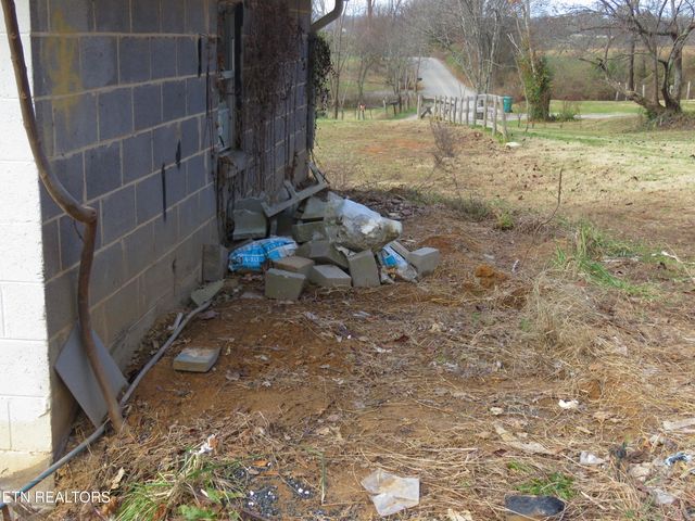 4330 Fulton Rd, Corryton, TN 37721