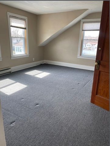 47 Edgewater Ave 2, Shrewsbury, MA 01545