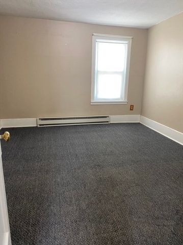 47 Edgewater Ave 2, Shrewsbury, MA 01545