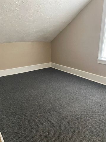 47 Edgewater Ave 2, Shrewsbury, MA 01545