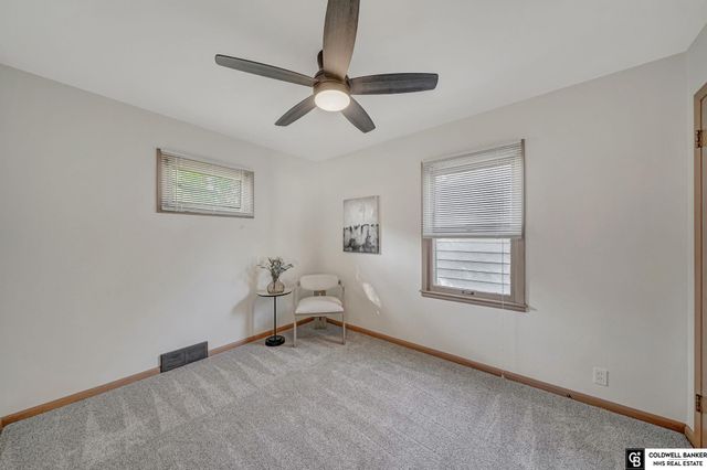 5125 GREENWOOD Street, Lincoln, NE 68504