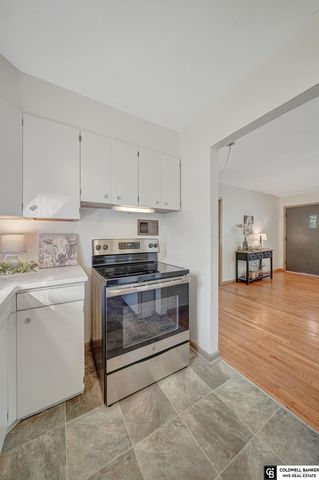 5125 GREENWOOD Street, Lincoln, NE 68504