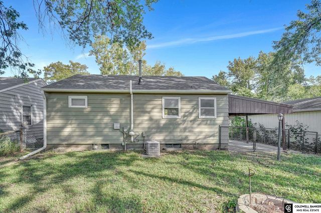 5125 GREENWOOD Street, Lincoln, NE 68504