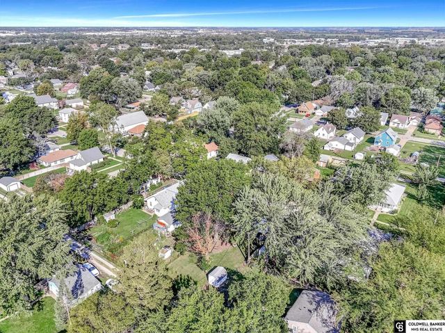 5125 GREENWOOD Street, Lincoln, NE 68504