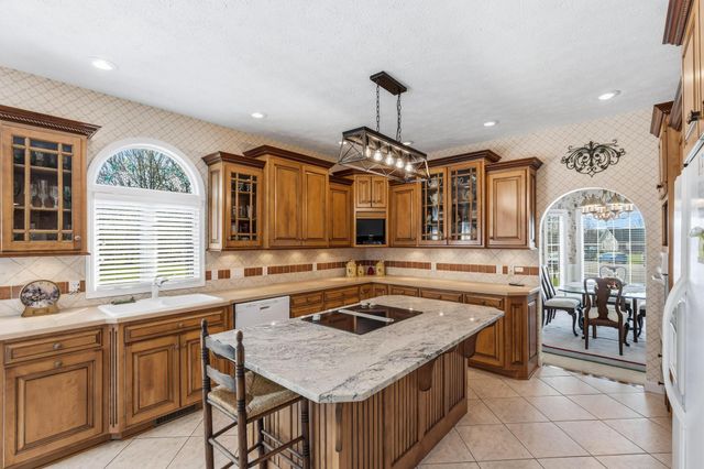 999 Brookwood Drive 999 Brookwood Drive, Troy, OH 45373