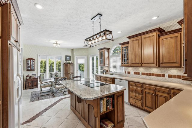 999 Brookwood Drive 999 Brookwood Drive, Troy, OH 45373