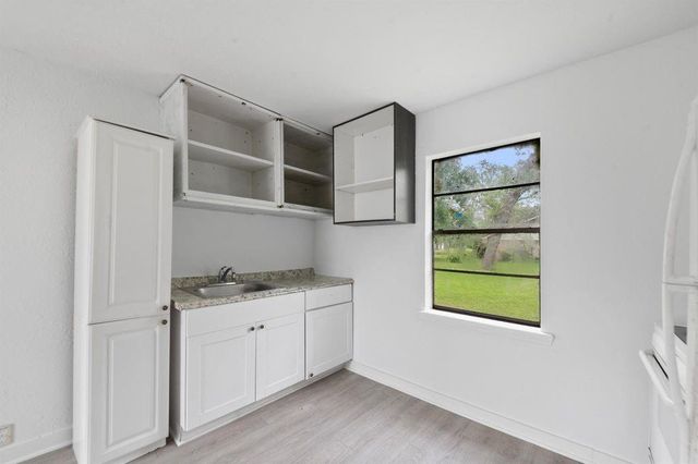 806 East Emily Avenue 6, Wharton, TX 77488