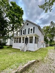 422 W Smith Road, Medina, OH 44256