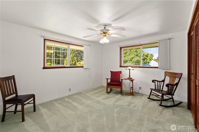426 4th Avenue SE, Pacific, WA 98047