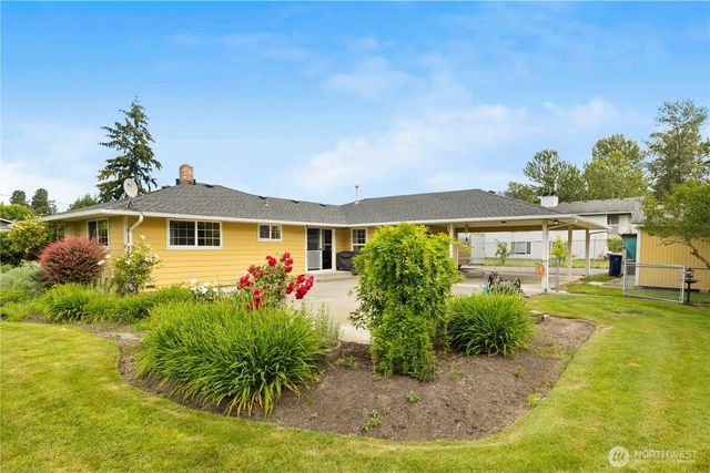 426 4th Avenue SE, Pacific, WA 98047