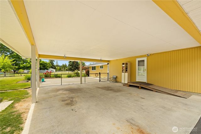 426 4th Avenue SE, Pacific, WA 98047