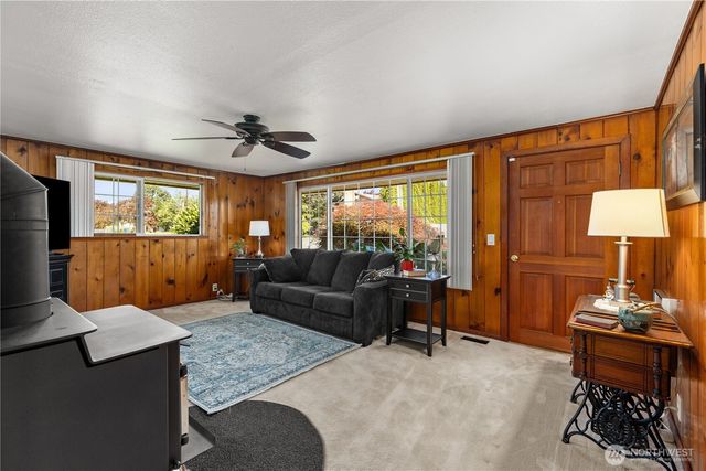 426 4th Avenue SE, Pacific, WA 98047