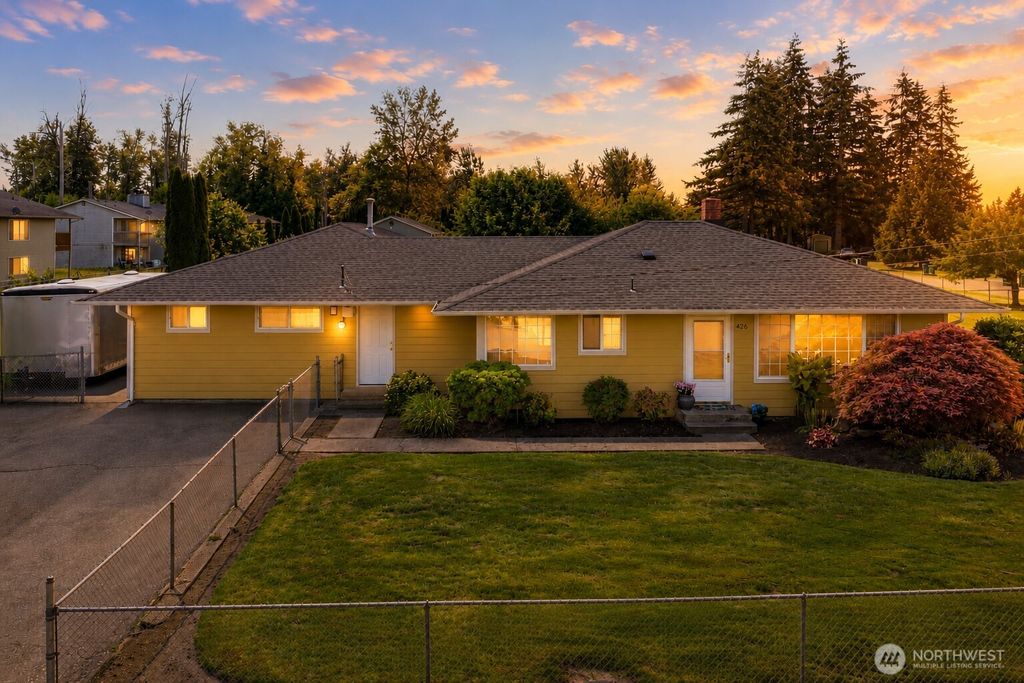 426 4th Avenue SE, Pacific, WA 98047