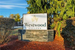 10 Lear Drive, Coventry, RI 02816